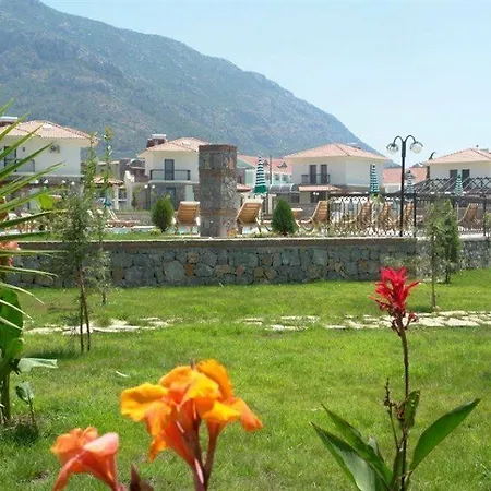 아파트호텔 Orka Village 올루데니스